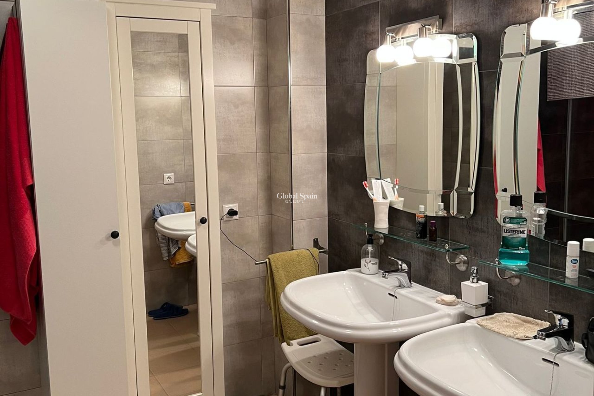 Odsprzedaż - WILLA  -
FORTUNA - Inland