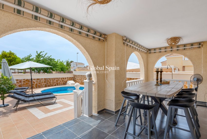 Odsprzedaż - WILLA  -
Gran Alacant - Costa Blanca