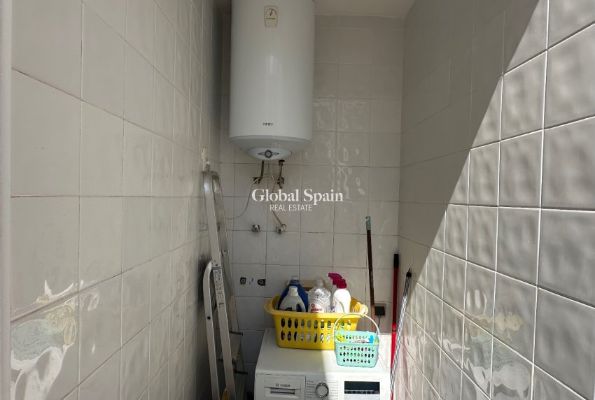 Odsprzedaż - WILLA  -
GUARDAMAR DEL SEGURA - EL RASO