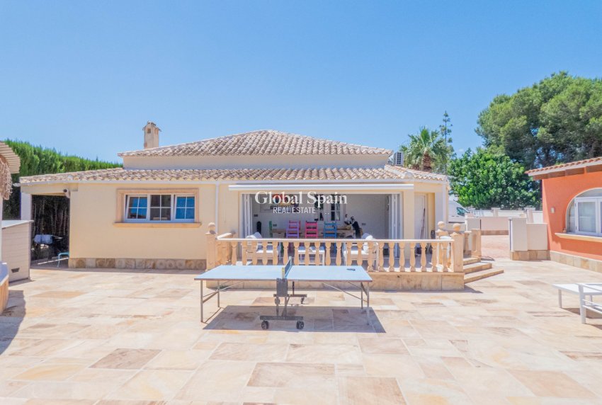 Odsprzedaż - WILLA  -
HEREDADES - Costa Blanca