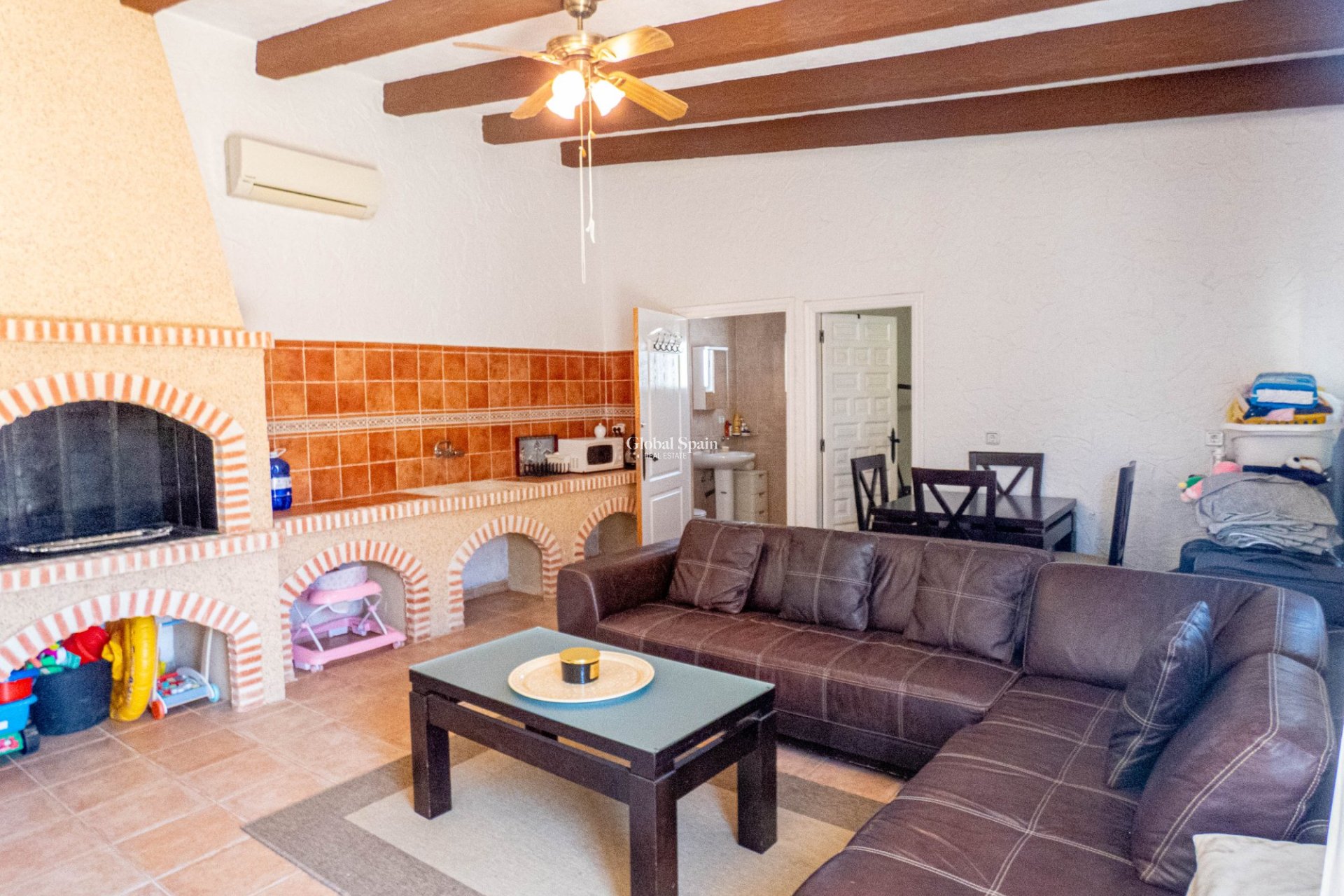Odsprzedaż - WILLA  -
HEREDADES - Costa Blanca