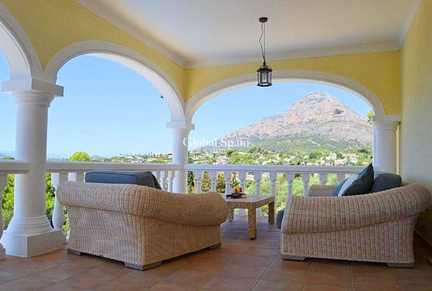 Odsprzedaż - WILLA  -
JÁVEA - Costa Blanca