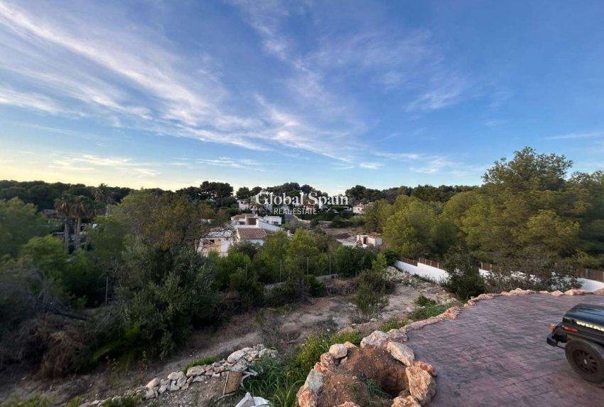 Odsprzedaż - WILLA  -
JÁVEA - Costa Blanca