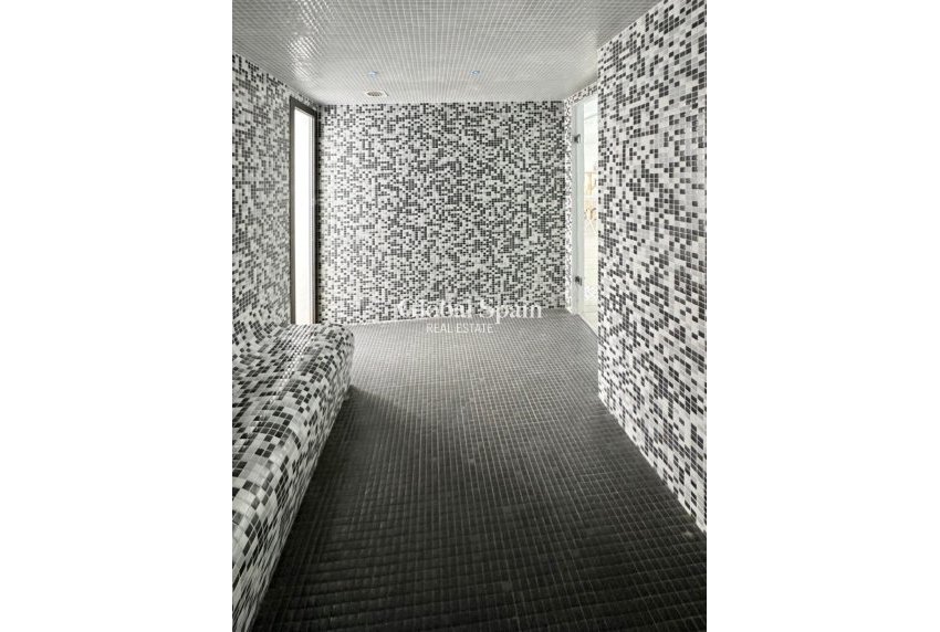 Odsprzedaż - WILLA  -
JÁVEA - Costa Blanca