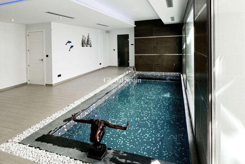 Odsprzedaż - WILLA  -
JÁVEA - Costa Blanca