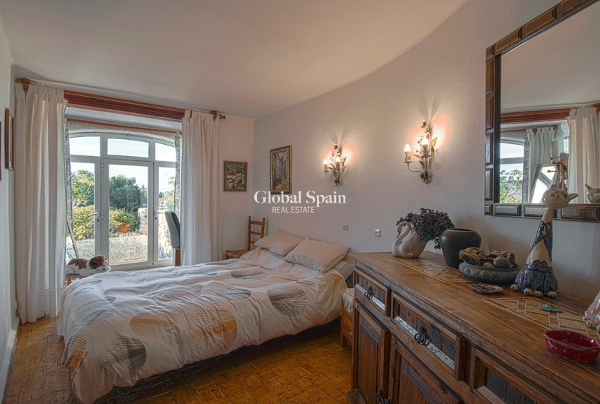 Odsprzedaż - WILLA  -
JÁVEA - Costa Blanca