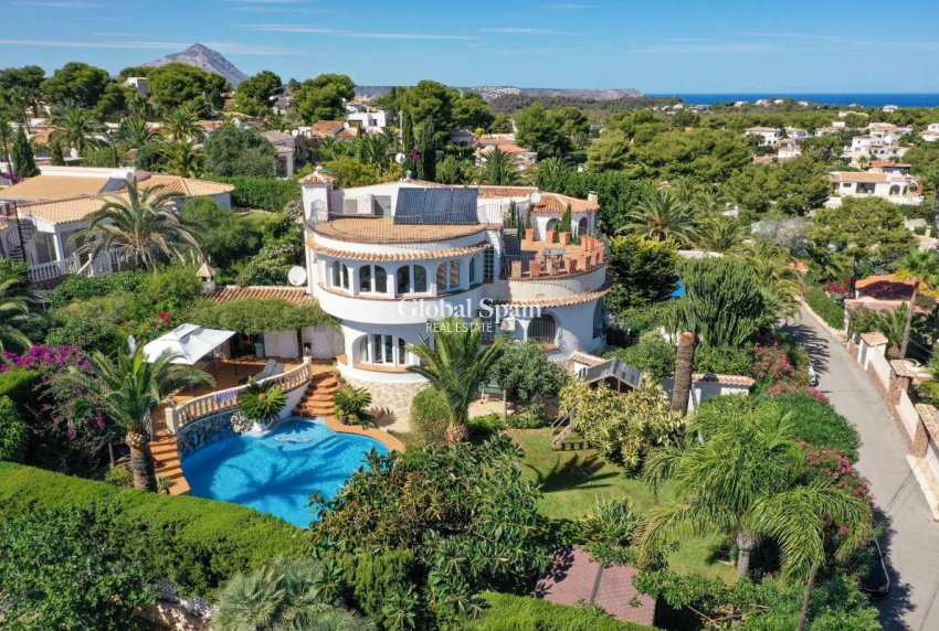 Odsprzedaż - WILLA  -
JÁVEA - Costa Blanca
