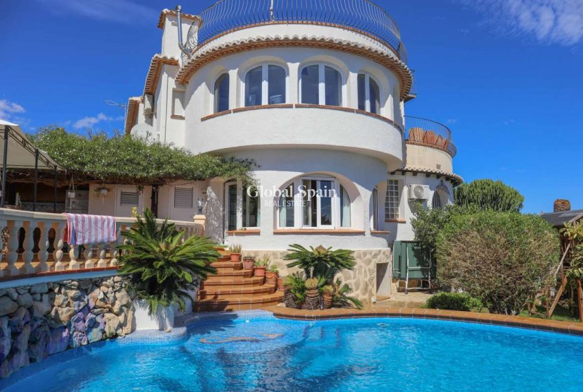 Odsprzedaż - WILLA  -
JÁVEA - Costa Blanca