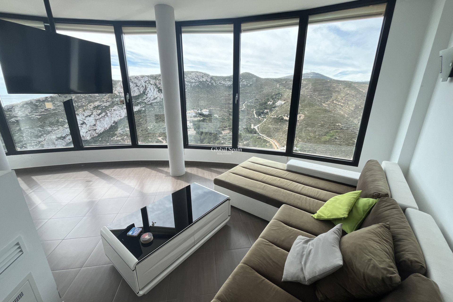 Odsprzedaż - WILLA  -
JÁVEA - Costa Blanca