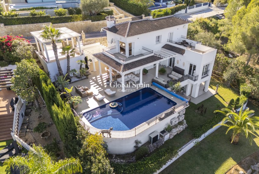Odsprzedaż - WILLA  -
JÁVEA - Costa Blanca