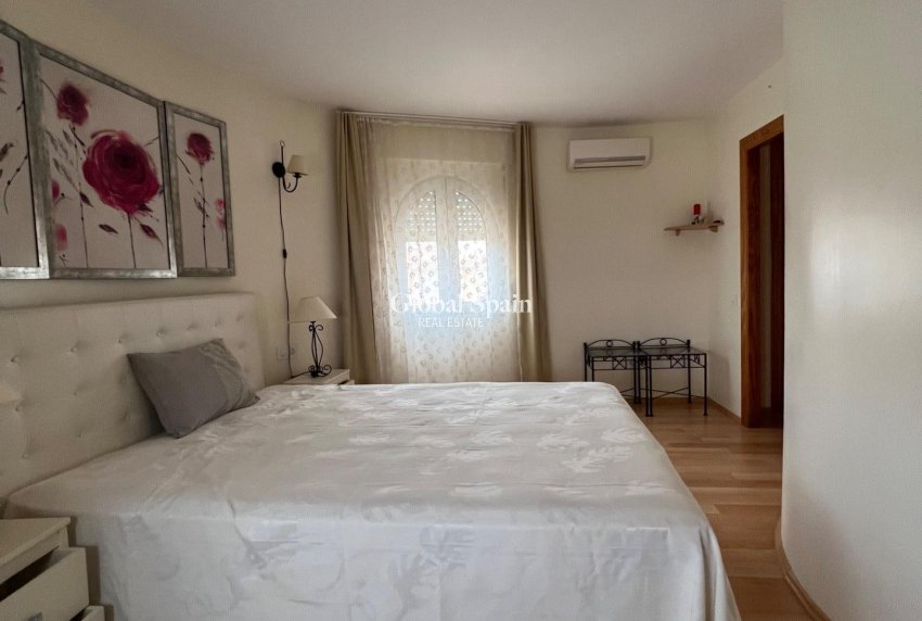 Odsprzedaż - WILLA  -
LA MANGA DEL MAR MENOR - Km 17