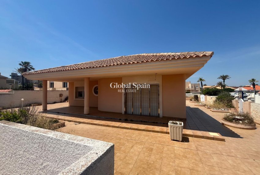 Odsprzedaż - WILLA  -
LA MANGA DEL MAR MENOR - Playa Del Galán