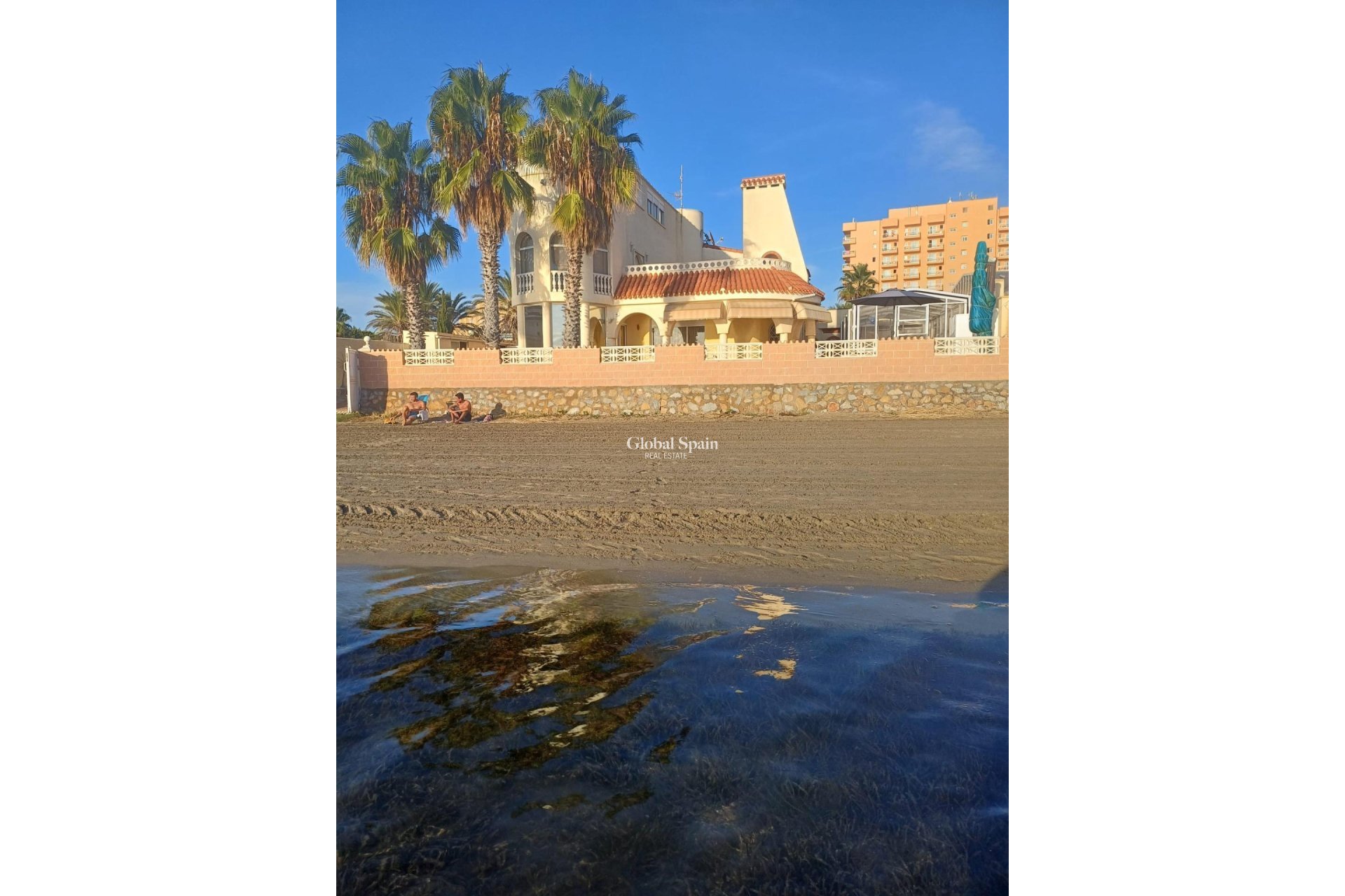 Odsprzedaż - WILLA  -
LA MANGA DEL MAR MENOR - Veneziola