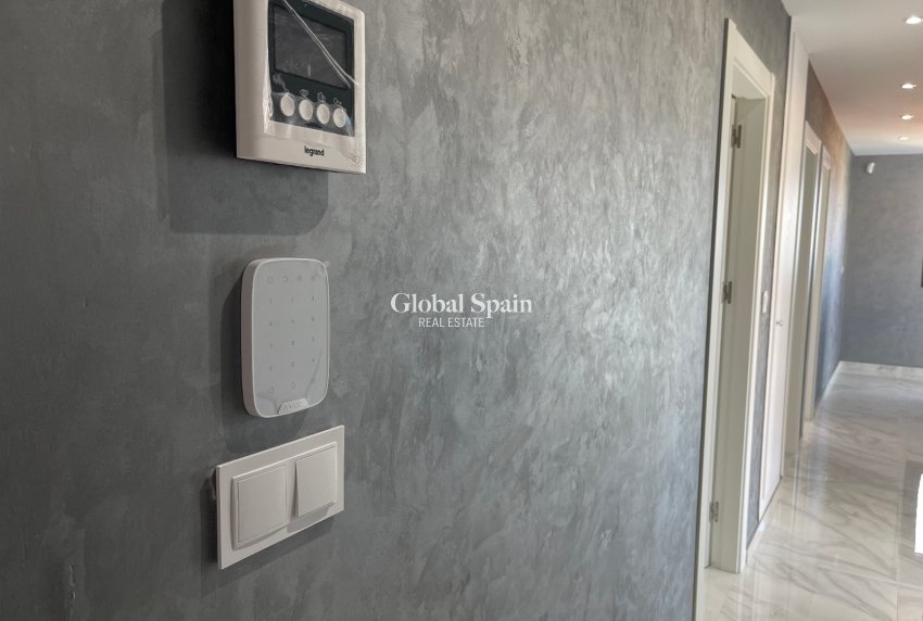 Odsprzedaż - WILLA  -
LA MATA - Costa Blanca