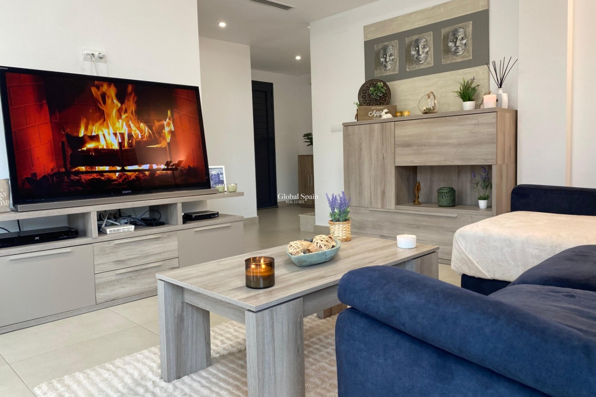 Odsprzedaż - WILLA  -
LA NUCÍA - Costa Blanca