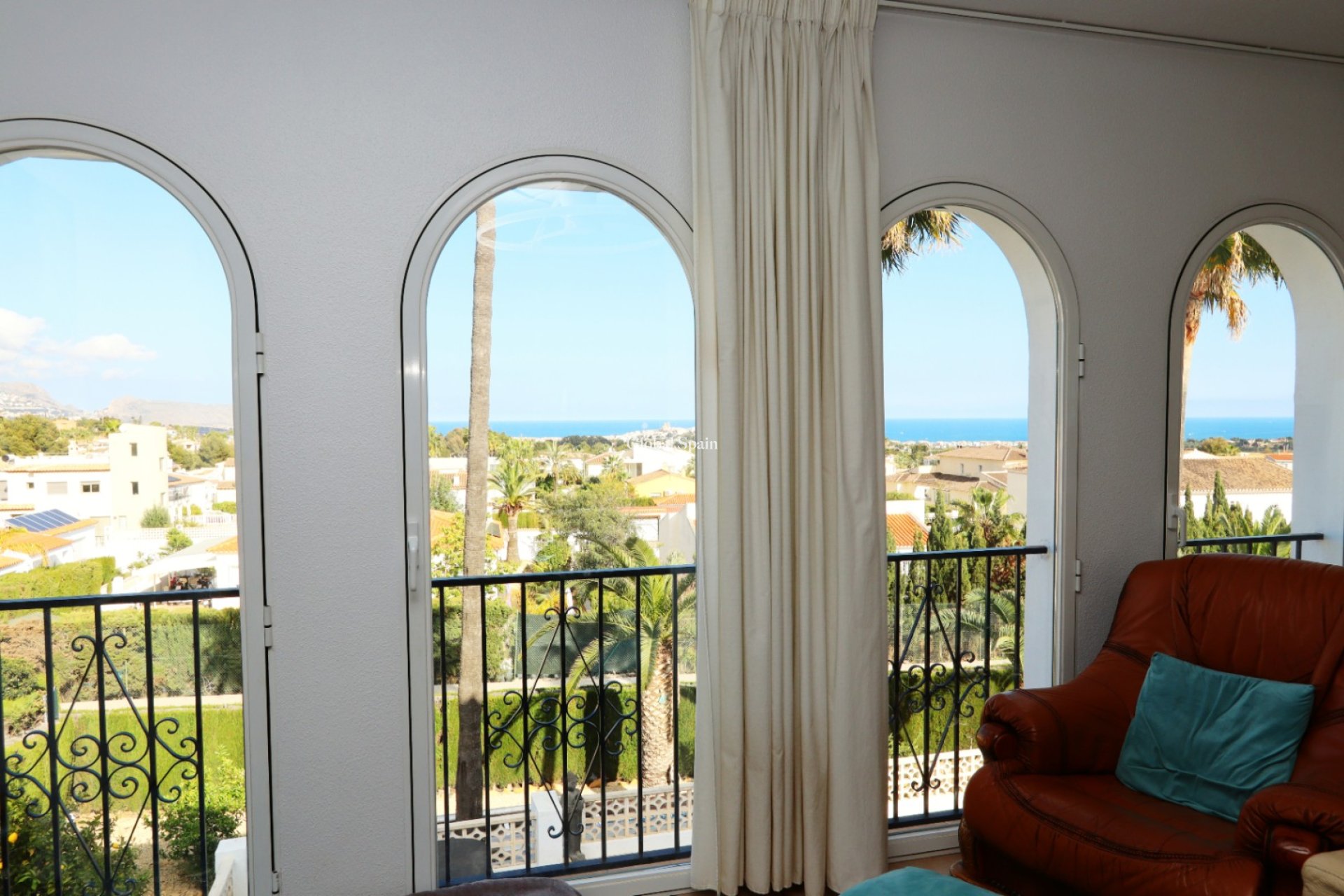 Odsprzedaż - WILLA  -
LA NUCÍA - Costa Blanca