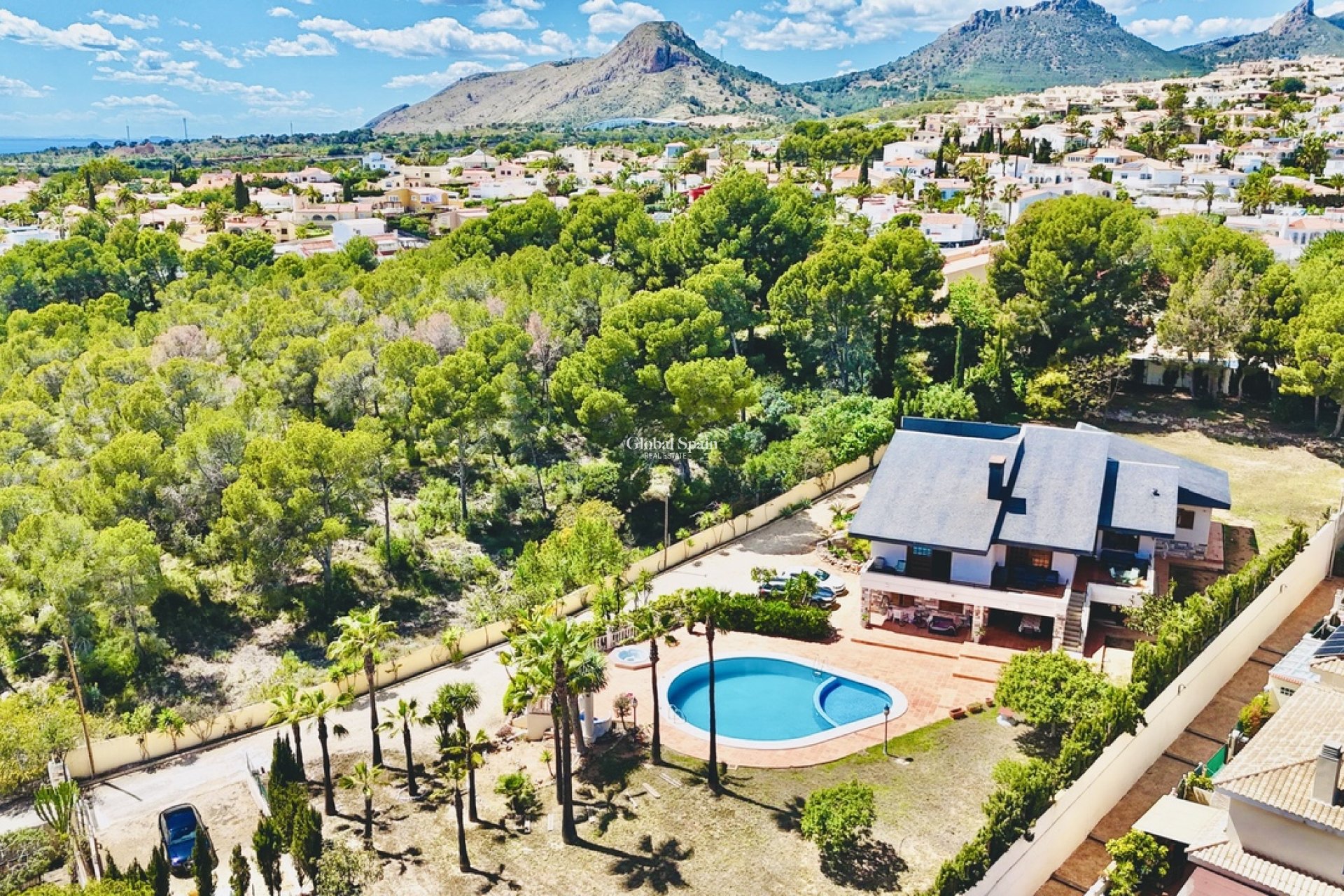 Odsprzedaż - WILLA  -
LA NUCÍA - Costa Blanca