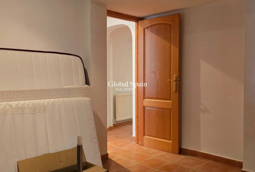 Odsprzedaż - WILLA  -
LA NUCÍA - La nucia