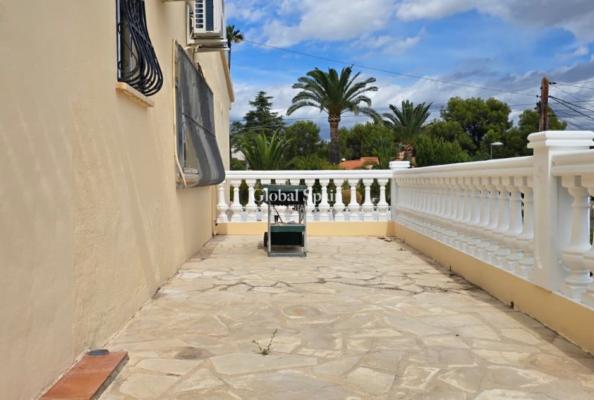 Odsprzedaż - WILLA  -
LA NUCÍA - La nucia