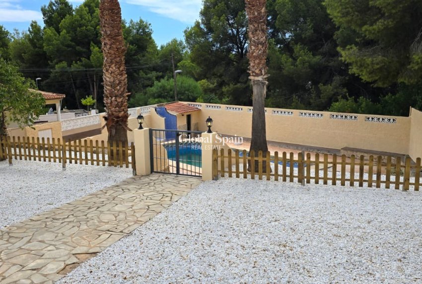 Odsprzedaż - WILLA  -
LA NUCÍA - La nucia