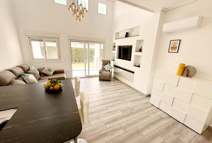 Odsprzedaż - WILLA  -
LA TORRE GOLF RESORT - Inland