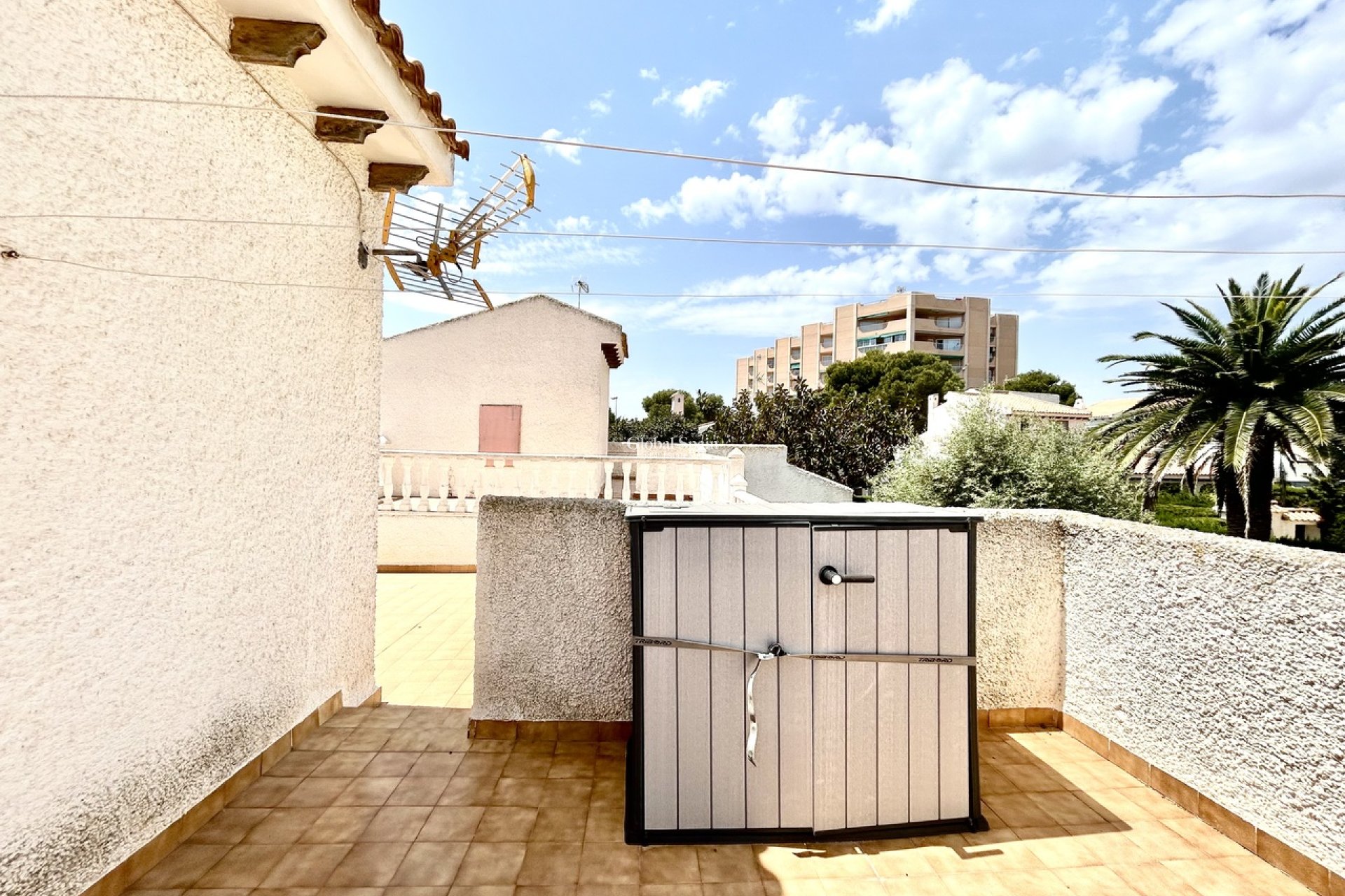 Odsprzedaż - WILLA  -
LA ZENIA - Costa Blanca