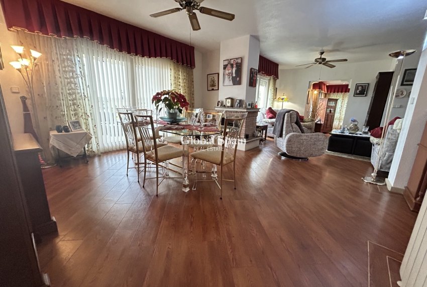 Odsprzedaż - WILLA  -
LAS RAMBLAS GOLF - Inland