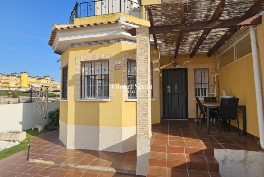 Odsprzedaż - WILLA  -
LO CRISPÍN - Inland