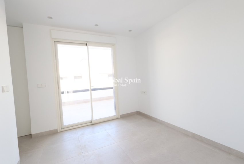 Odsprzedaż - Willa -
LOS ALCÁZARES