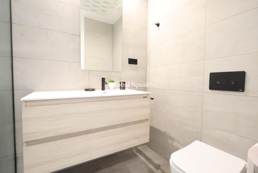 Odsprzedaż - WILLA  -
LOS ALCÁZARES