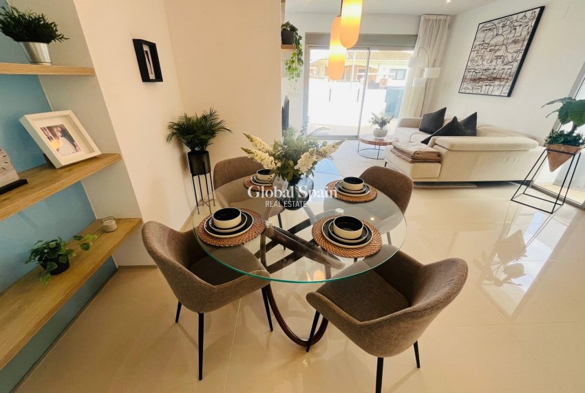 Odsprzedaż - WILLA  -
LOS ALCÁZARES