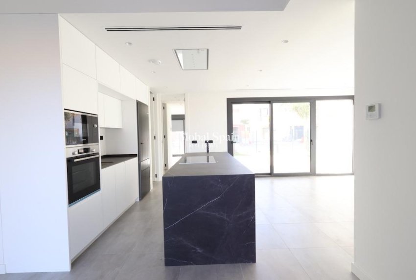 Odsprzedaż - Willa -
LOS ALCÁZARES