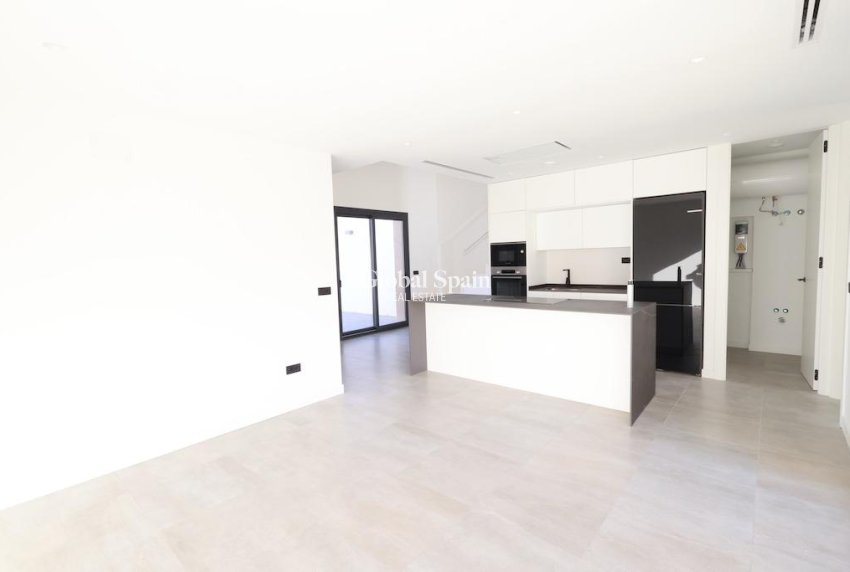 Odsprzedaż - Willa -
LOS ALCÁZARES