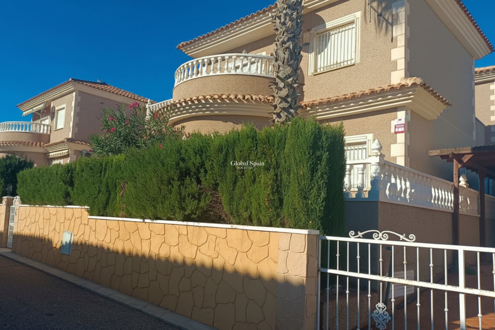Odsprzedaż - WILLA  -
LOS BALCONES - LOS ALTOS - Costa Blanca