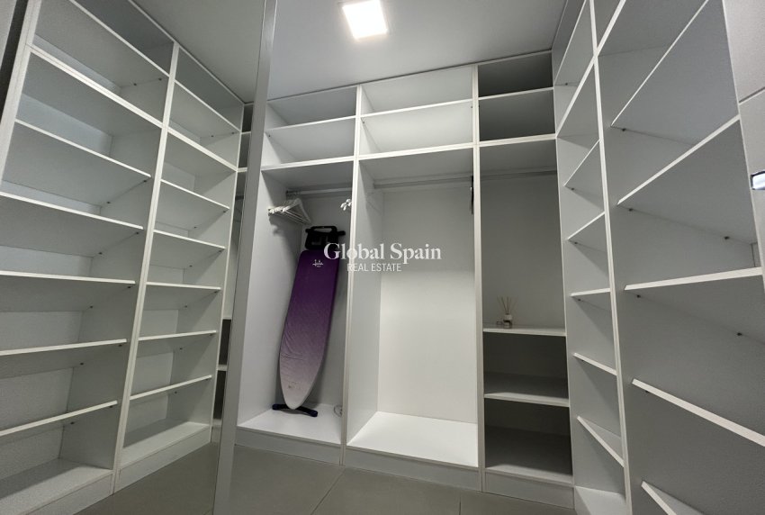 Odsprzedaż - WILLA  -
LOS BALCONES - LOS ALTOS - Costa Blanca