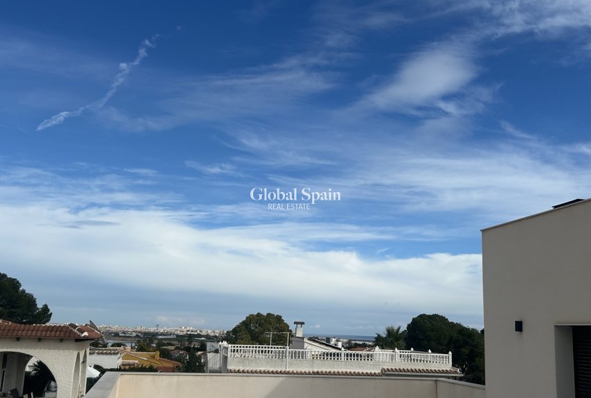 Odsprzedaż - WILLA  -
LOS BALCONES - LOS ALTOS - Costa Blanca
