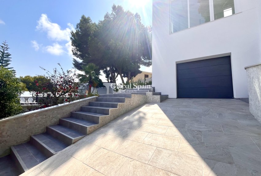 Odsprzedaż - WILLA  -
LOS BALCONES - LOS ALTOS - Costa Blanca