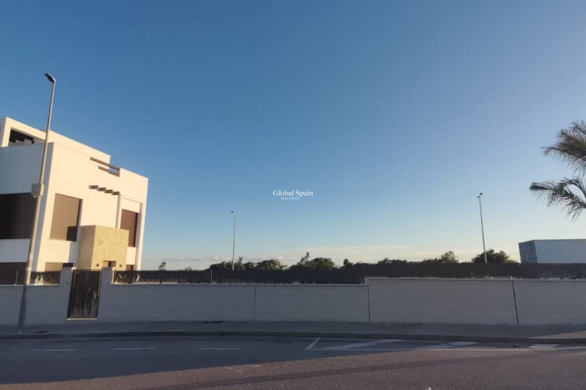 Odsprzedaż - WILLA  -
LOS MONTESINOS - Costa Blanca