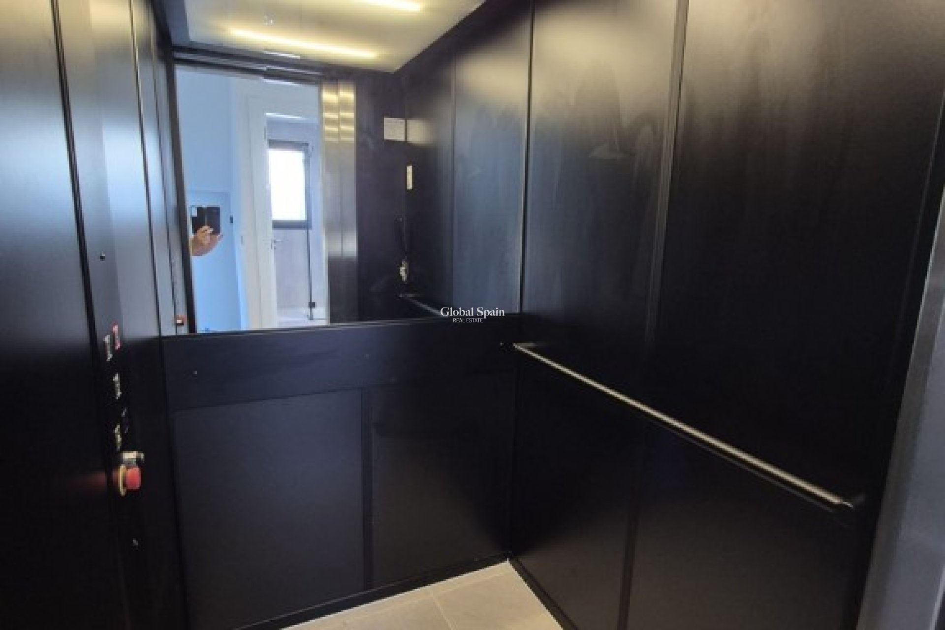 Odsprzedaż - WILLA  -
LOS MONTESINOS - Costa Blanca