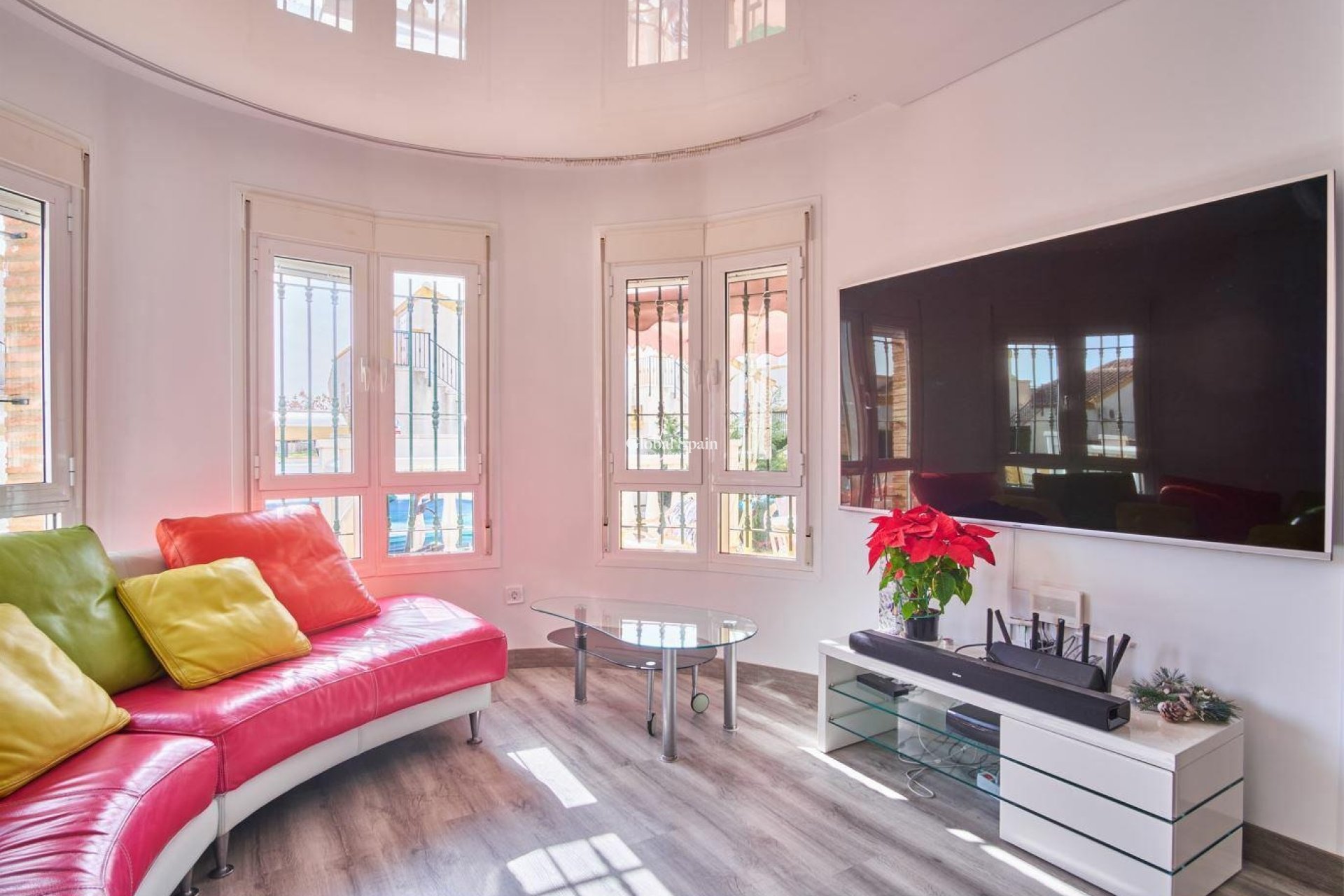 Odsprzedaż - WILLA  -
LOS MONTESINOS - Costa Blanca