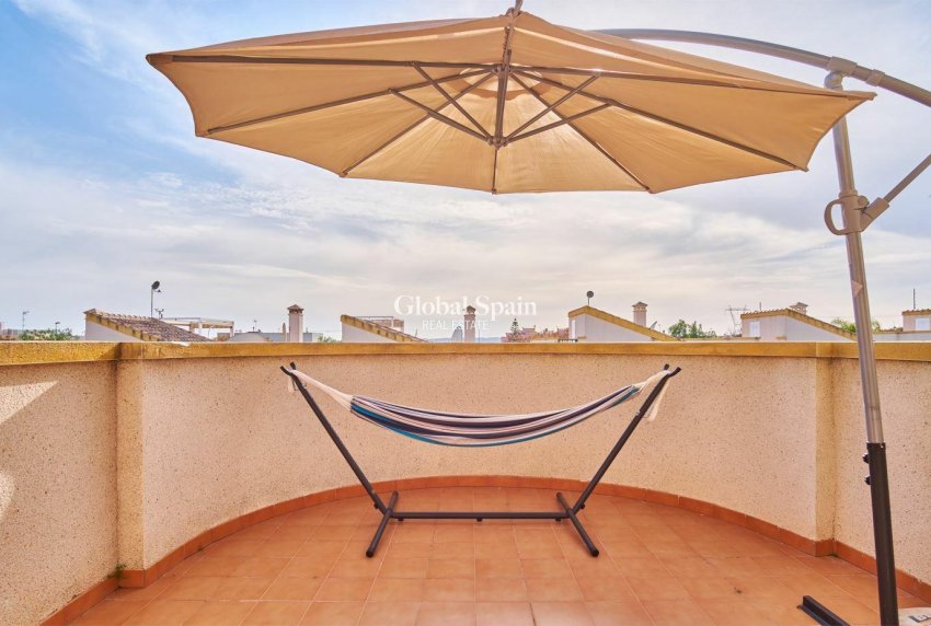 Odsprzedaż - WILLA  -
LOS MONTESINOS - Costa Blanca