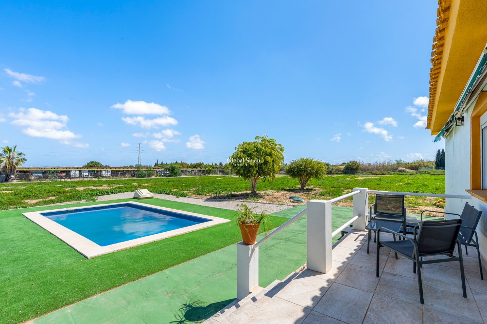 Odsprzedaż - WILLA  -
LOS MONTESINOS - Costa Blanca