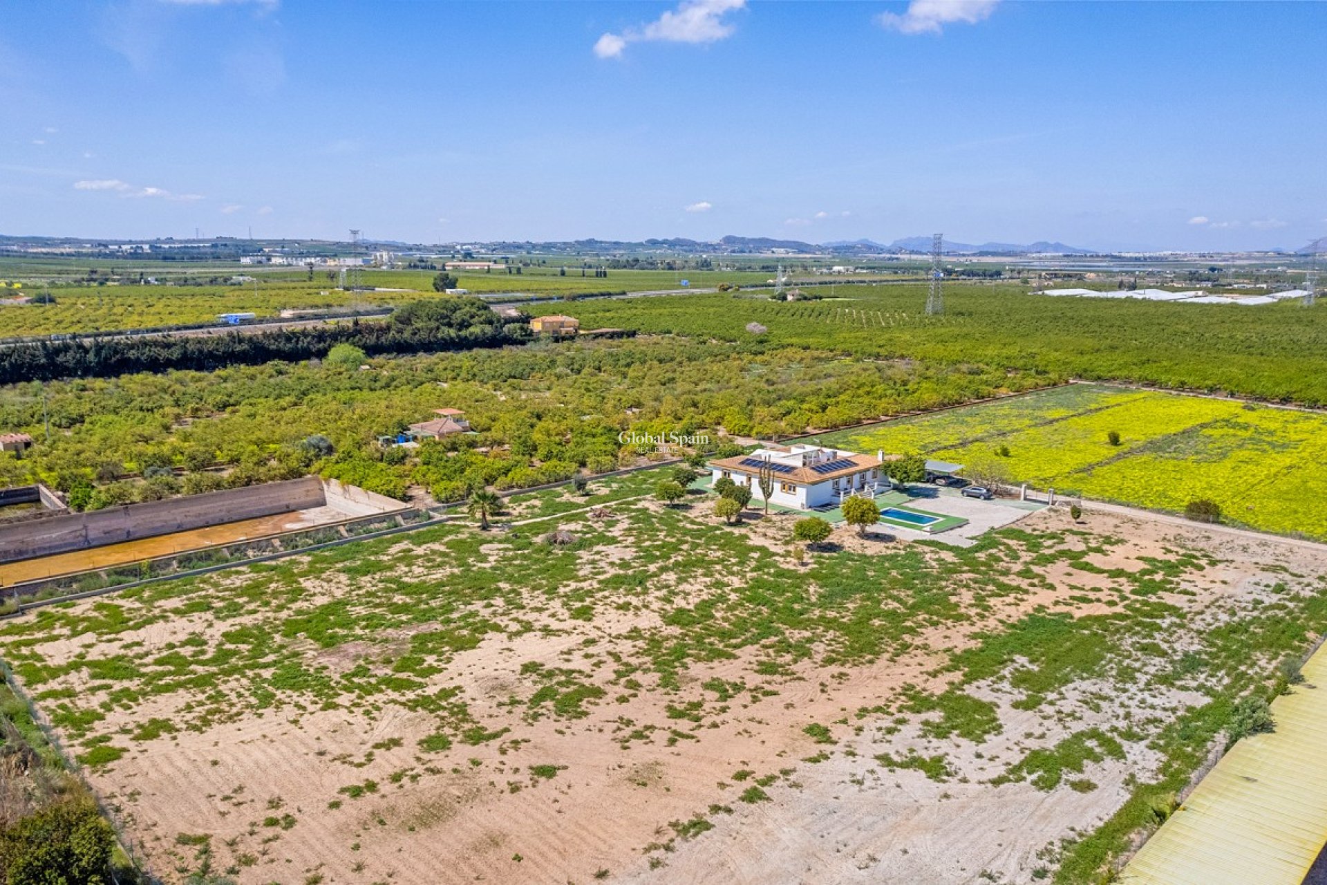 Odsprzedaż - WILLA  -
LOS MONTESINOS - Costa Blanca