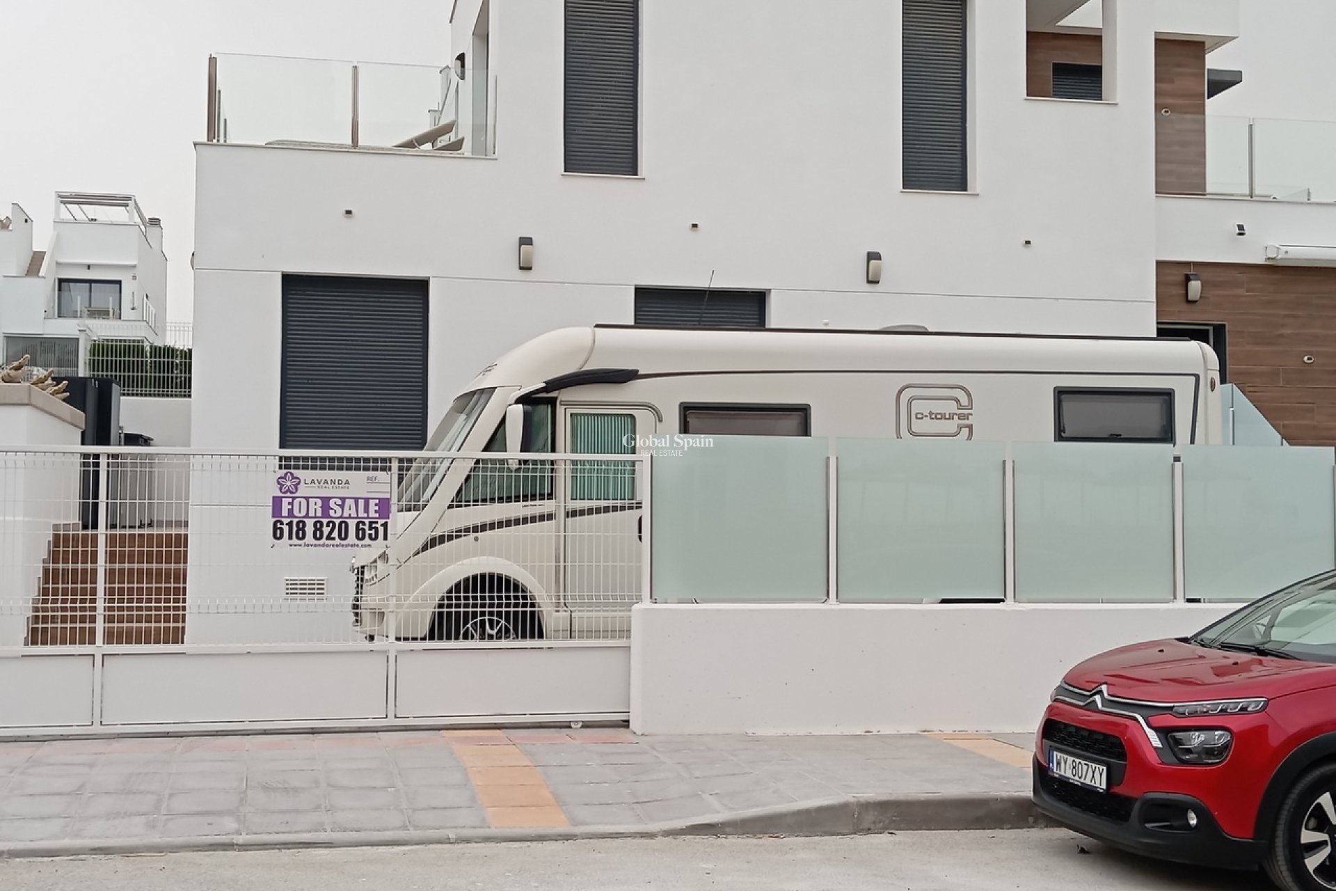Odsprzedaż - WILLA  -
LOS MONTESINOS - Costa Blanca