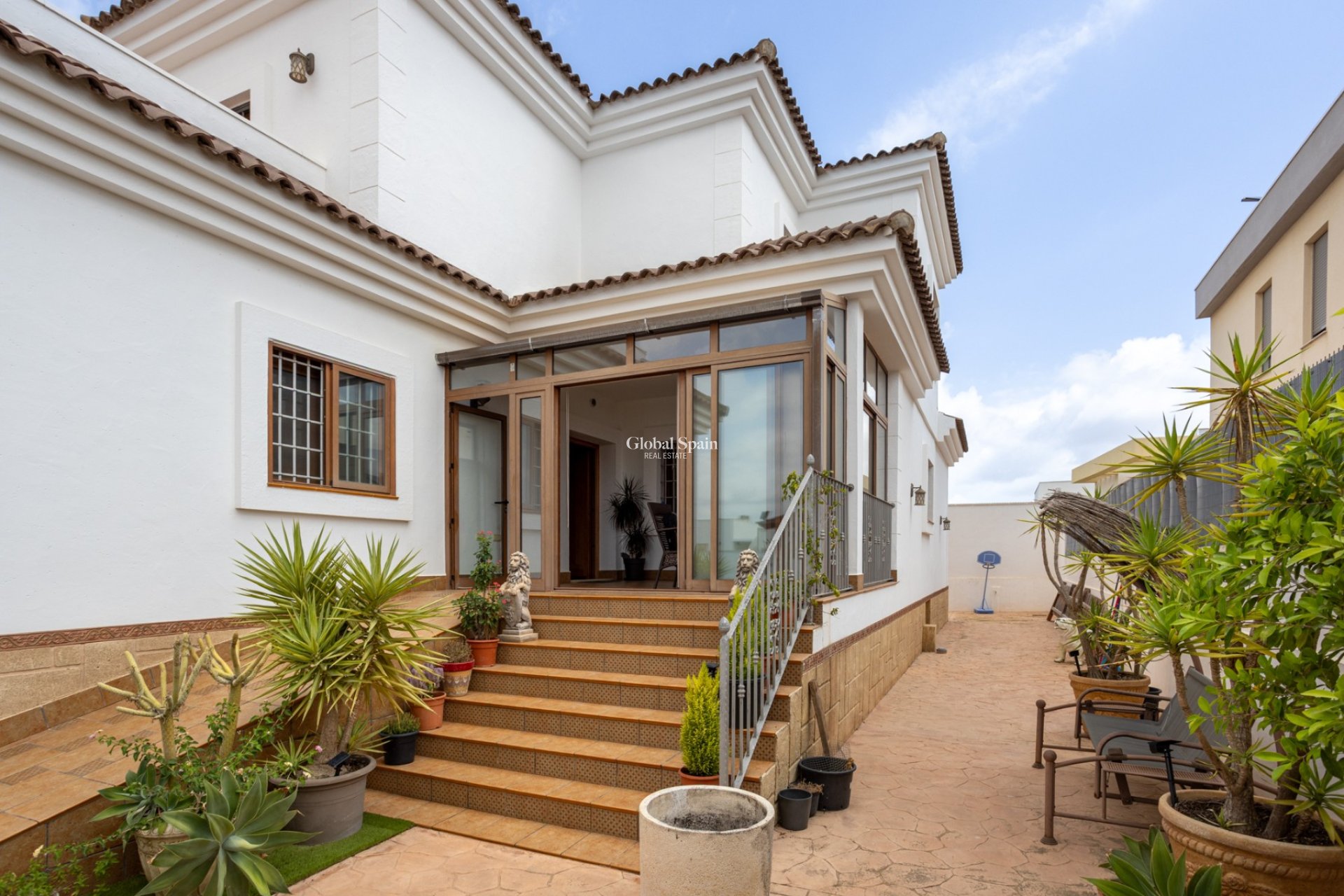 Odsprzedaż - WILLA  -
LOS MONTESINOS - Costa Blanca