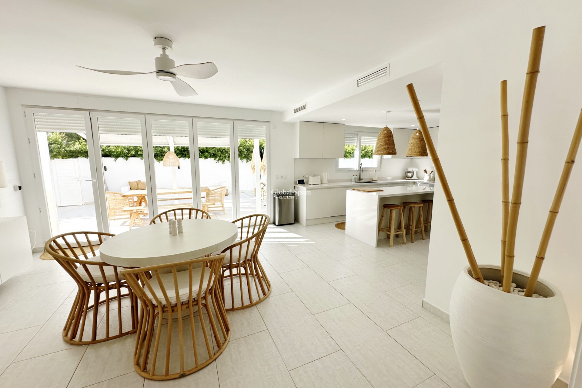 Odsprzedaż - WILLA  -
MAR MENOR GOLF RESORT - Inland