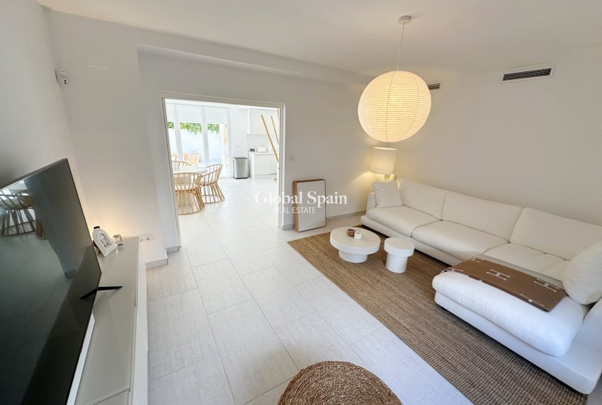 Odsprzedaż - WILLA  -
MAR MENOR GOLF RESORT - Inland