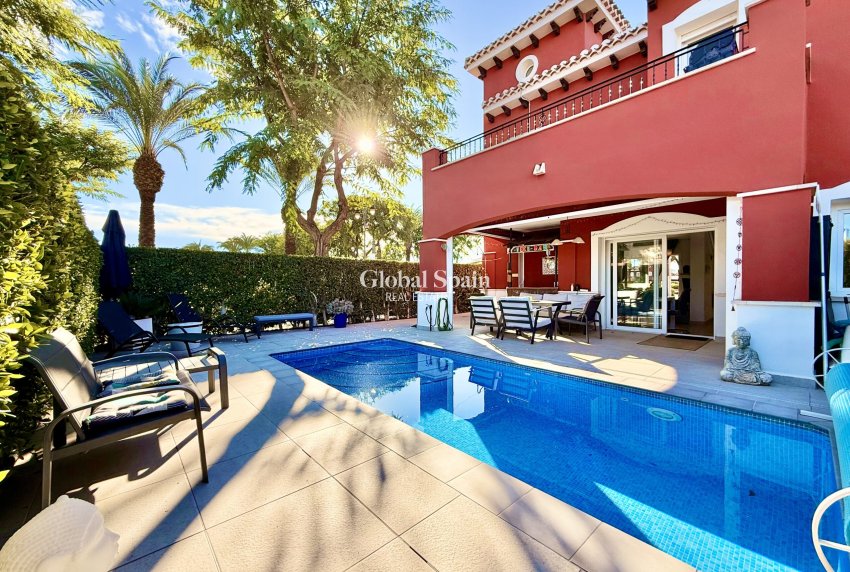 Odsprzedaż - WILLA  -
MAR MENOR GOLF RESORT - Inland