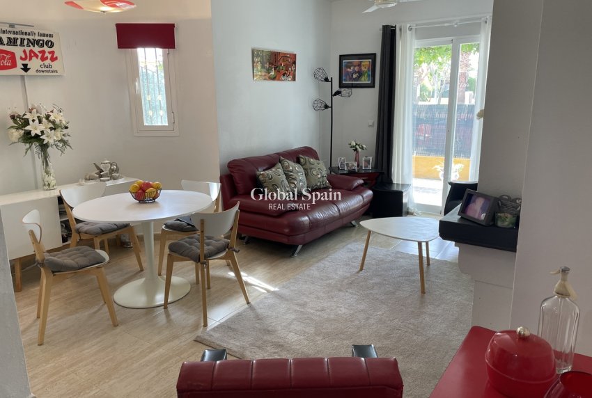 Odsprzedaż - WILLA  -
MAZARRÓN - Inland