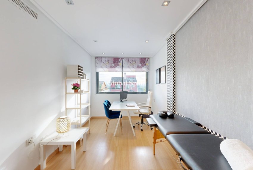 Odsprzedaż - WILLA  -
MOLINA DEL SEGURA - Torrealta